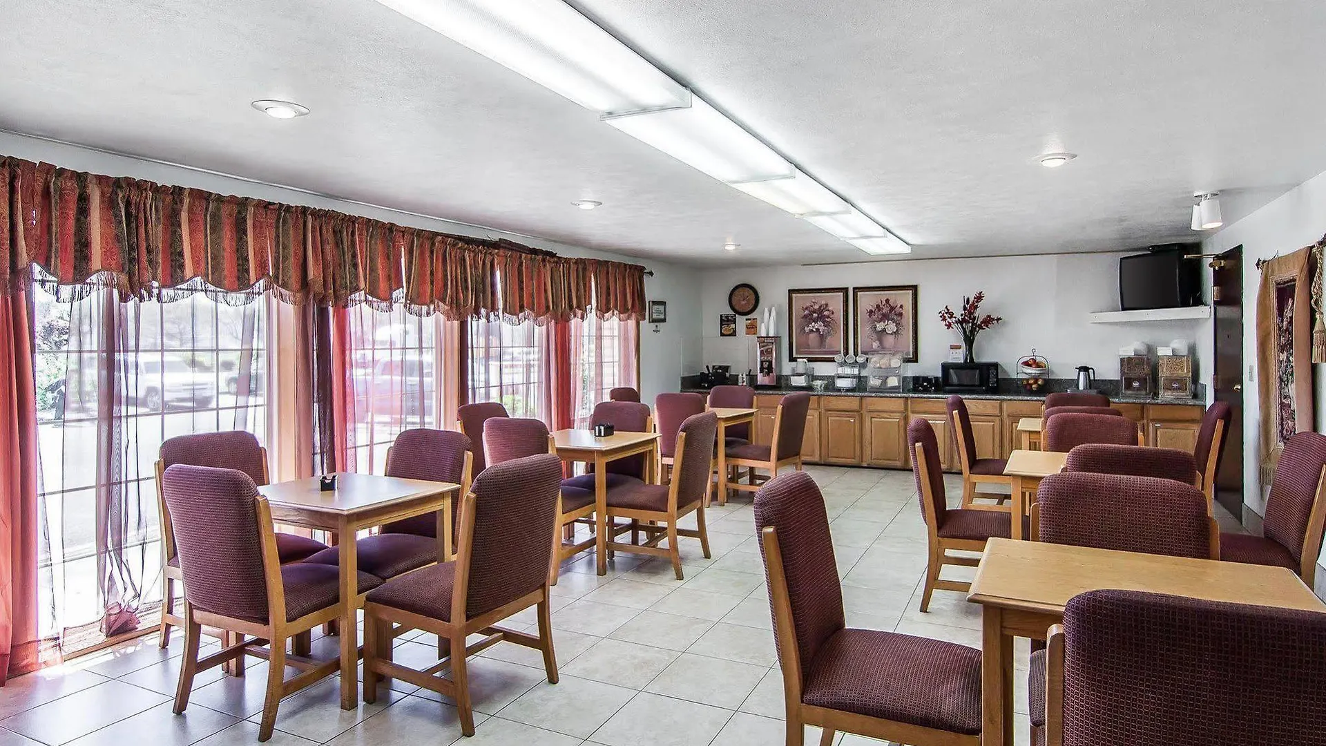 Bridgeway Inn And Suites Portland Airport Fairview